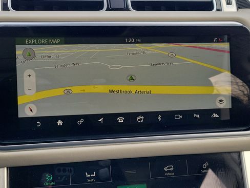 Used 2020 Land Rover Range Rover HSE image 25