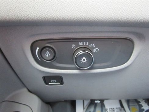 Used 2021 GMC Terrain SLE w/ Driver Convenience Package AWD/4WD image 29