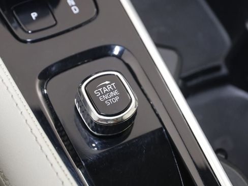 Used 2024 Volvo XC90 B6 Plus w/ Protection Package Premier image 29