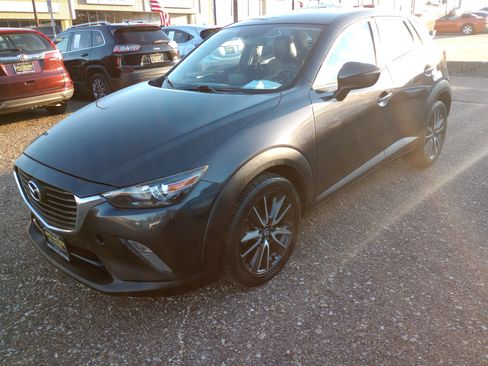 Used 2017 MAZDA CX-3 Touring image 3
