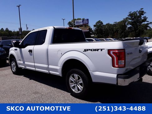 Used 2015 Ford F150 XLT image 3