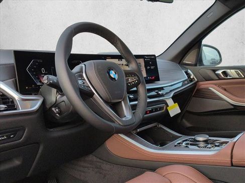 New 2026 BMW X5 xDrive40i w/ Premium Package image 3