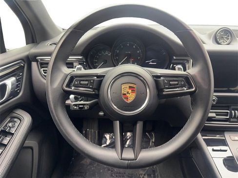 Used 2023 Porsche Macan image 54