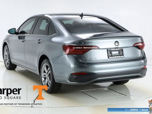 Certified 2023 Volkswagen Jetta SE FWD image 42