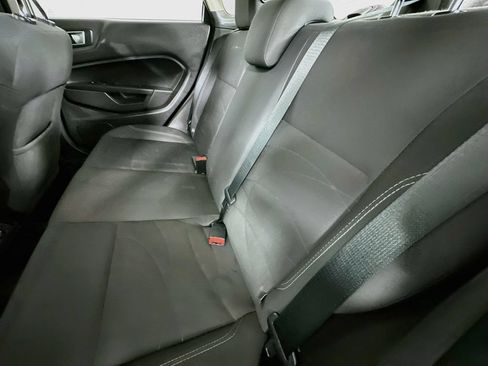Used 2016 Ford Fiesta SE FWD image 4