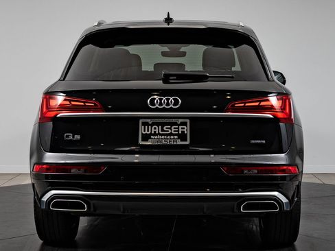 Used 2023 Audi Q5 2.0T Premium Plus w/ Premium Plus Package AWD/4WD image 7