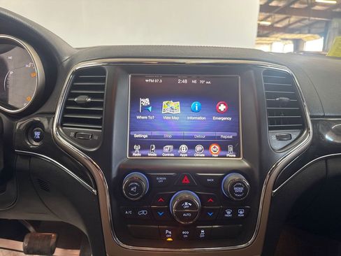 Used 2015 Jeep Grand Cherokee Overland image 16