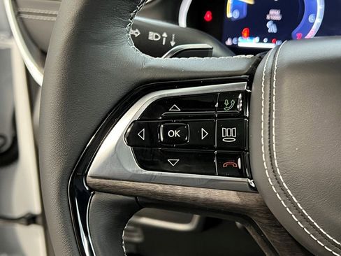 New 2025 Jeep Grand Cherokee Overland w/ Adv Protech Group III image 15