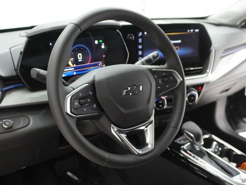 New 2026 Chevrolet Trax LT w/ Driver Confidence Package image 16