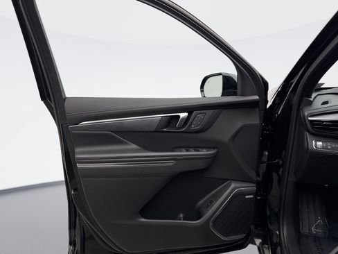 Used 2025 Buick Enclave Sport Touring w/ Power Package image 9