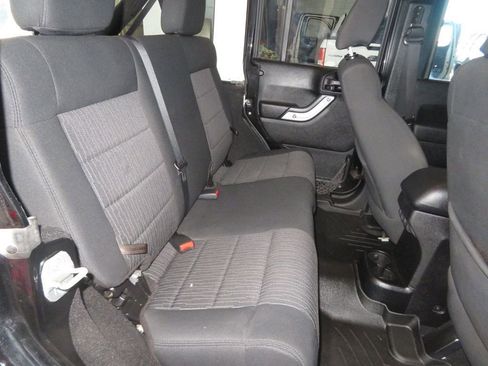 Used 2012 Jeep Wrangler Unlimited Sahara w/ Mopar Chrome Edition Group image 29