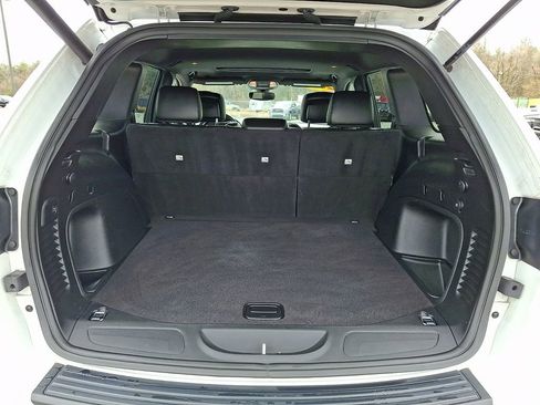 Used 2022 Jeep Grand Cherokee Laredo X image 31