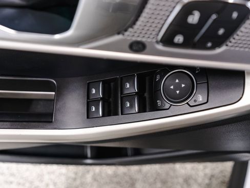 Used 2021 Ford Explorer Limited w/ Equipment Group 301A image 27