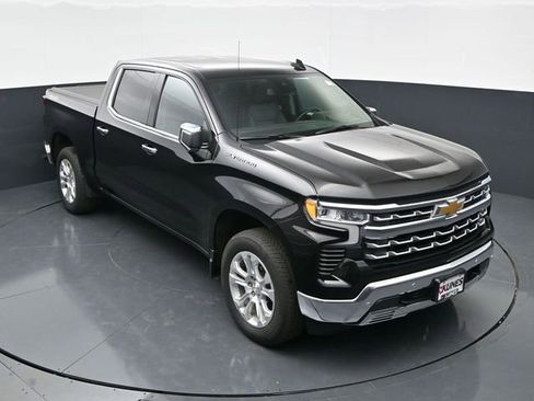 Used 2024 Chevrolet Silverado 1500 LTZ AWD/4WD image 27