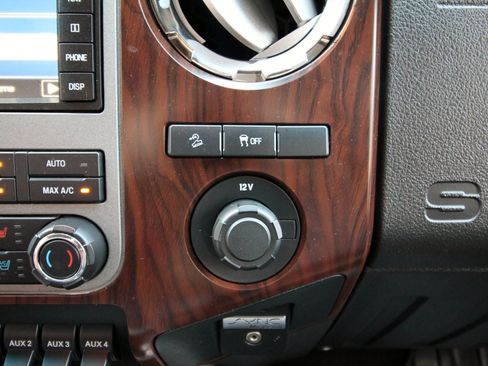 Used 2012 Ford F250 Lariat w/ Lariat Ultimate Pkg AWD/4WD image 34