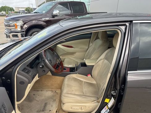 Used 2011 Lexus ES 350 image 2
