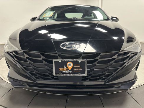 Used 2023 Hyundai Elantra SEL w/ Convenience Package FWD image 5