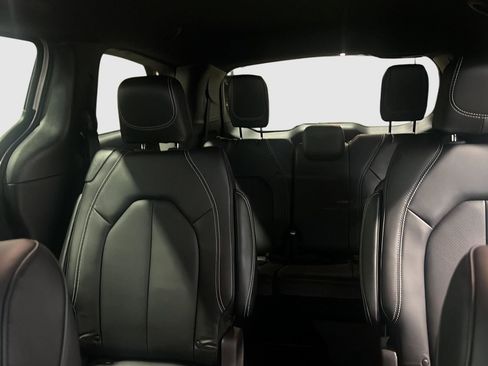 New 2026 Chrysler Voyager LX image 36