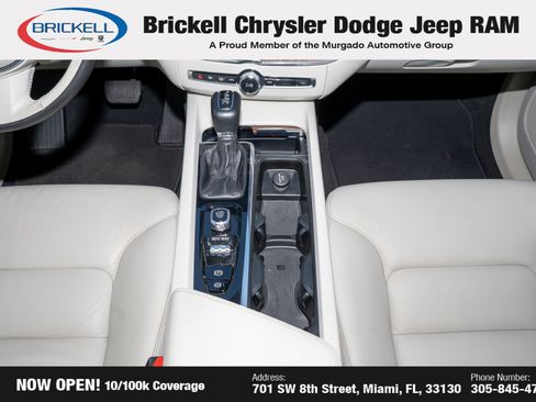 Used 2021 Volvo XC60 T5 Momentum w/ Premium Package image 25