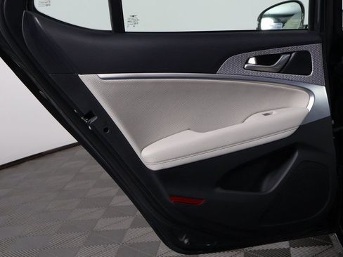 Used 2023 Genesis G70 2.0T w/ Sport Prestige Package RWD image 13