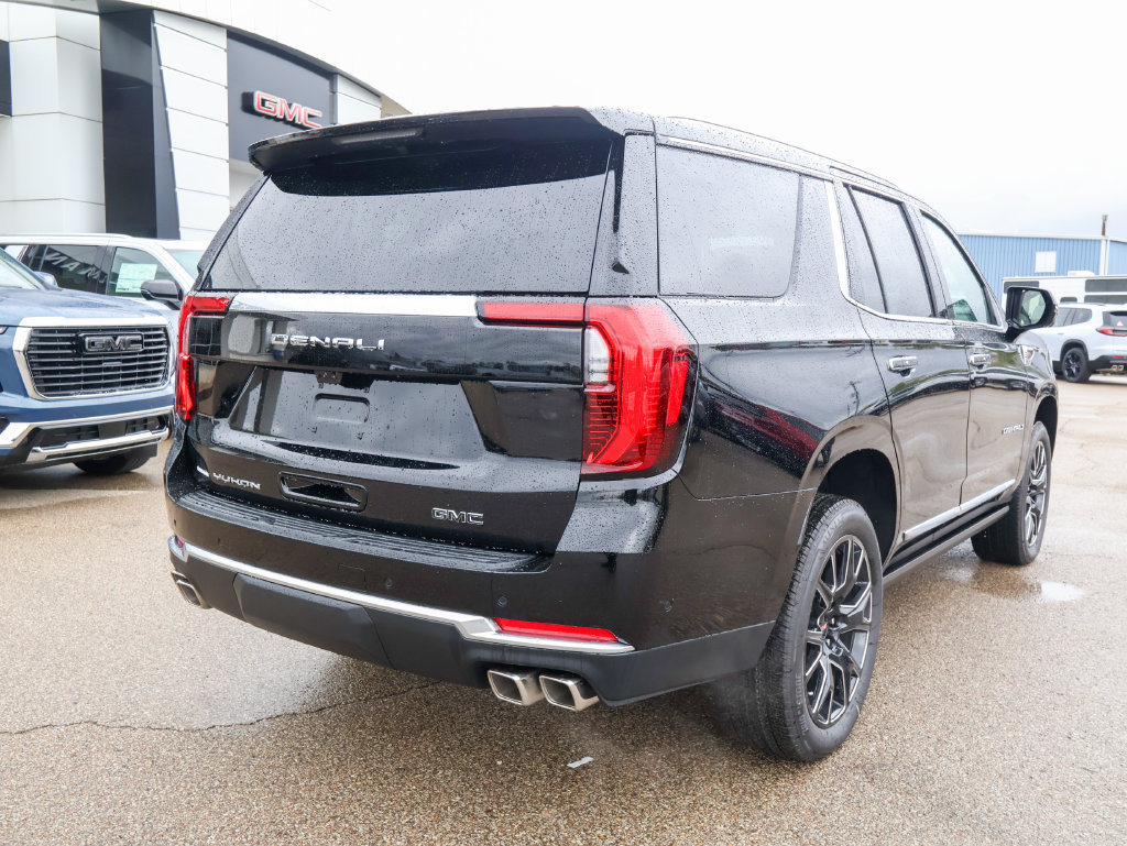 New 2026 GMC Yukon Denali w/ Denali Reserve Package AWD/4WD image 3