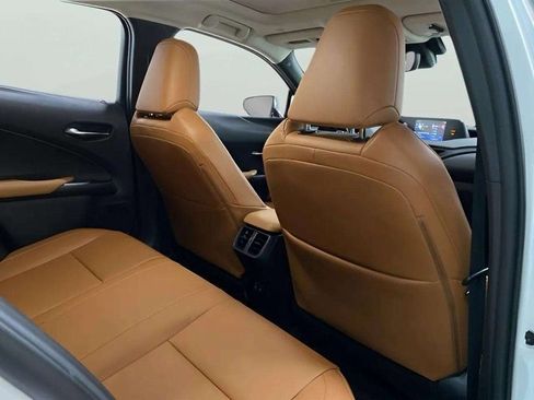 Used 2019 Lexus UX 250h w/ Premium Package image 67