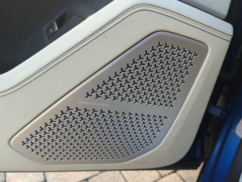 Used 2020 Lamborghini Urus image 28