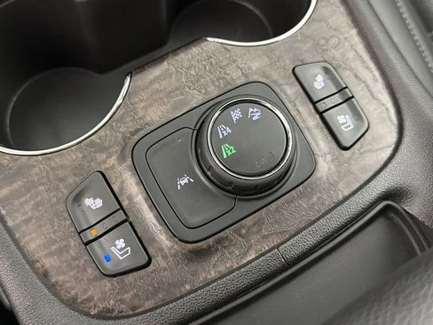 Certified 2023 GMC Acadia Denali image 32