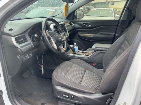 Used 2017 GMC Acadia SLE FWD image 10