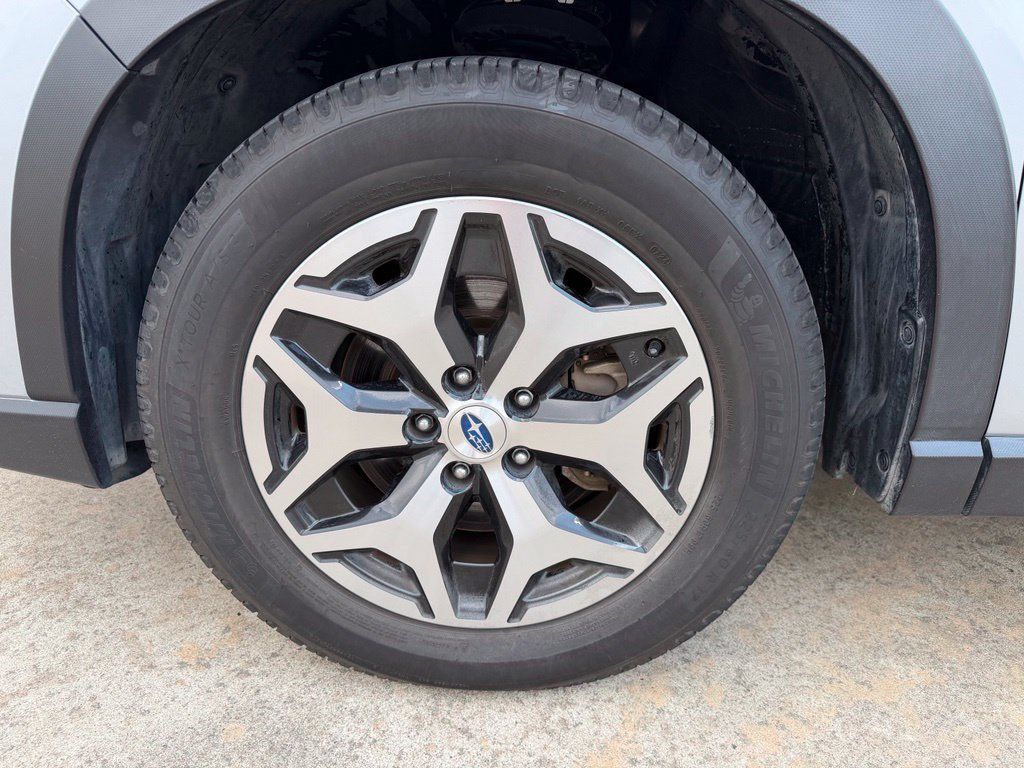 Used 2019 Subaru Forester Premium w/ All-Weather Package AWD/4WD image 9