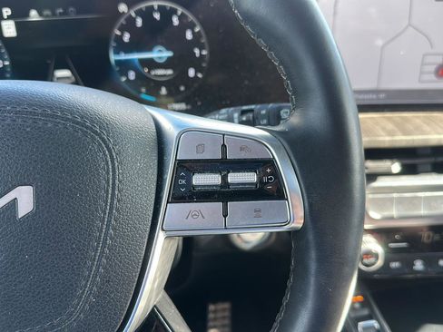 Used 2025 Kia Telluride SX Prestige AWD/4WD image 16
