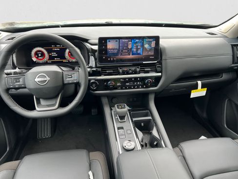 New 2026 Nissan Pathfinder SL AWD/4WD image 13