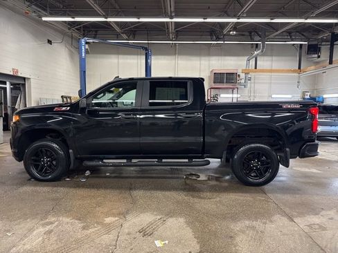 Used 2021 Chevrolet Silverado 1500 Custom Trail Boss image 3