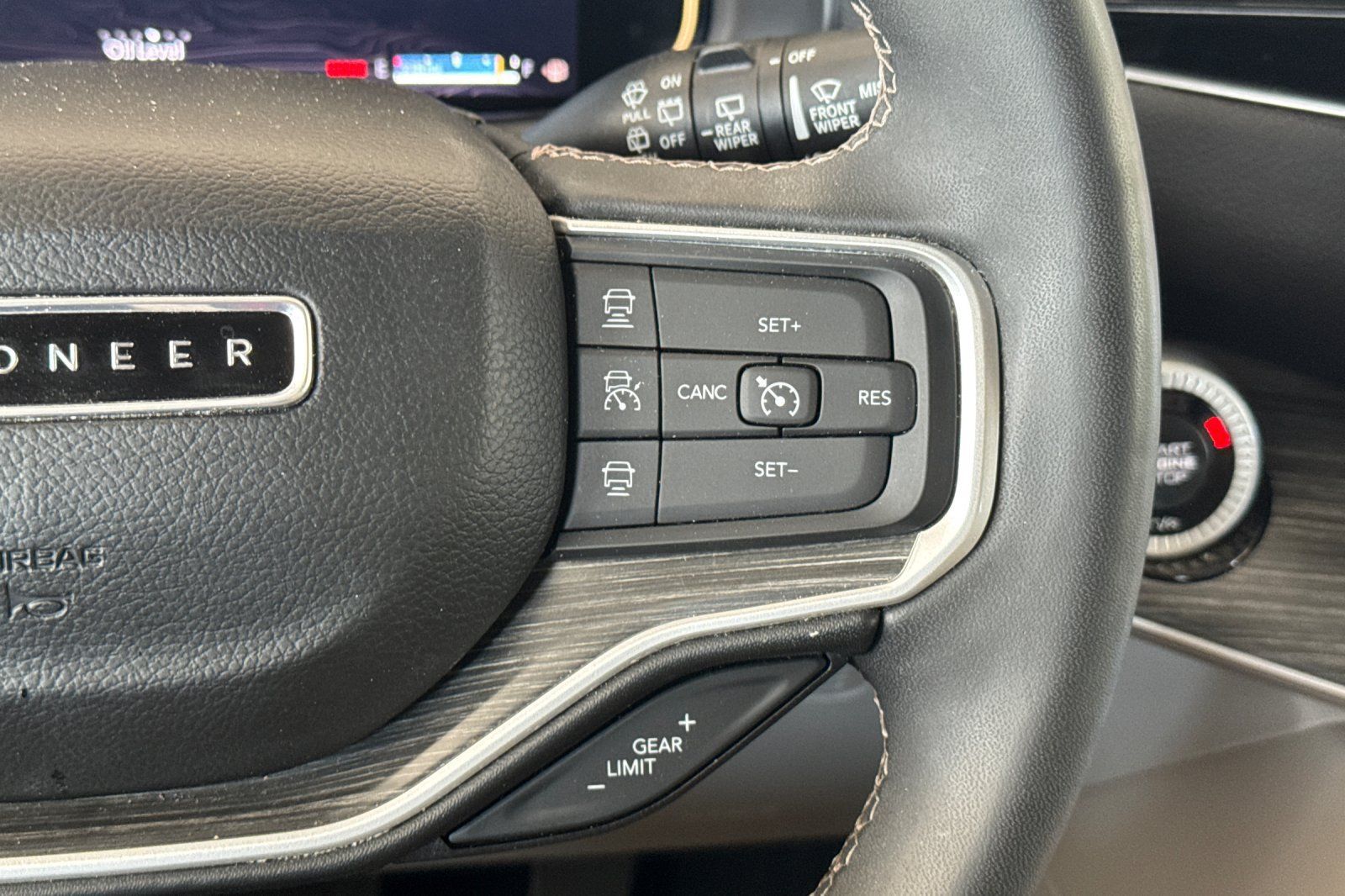Used 2024 Jeep Wagoneer Series II AWD/4WD image 39