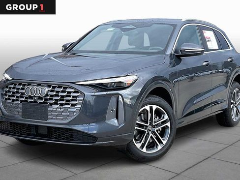 Used 2025 Audi Q5 Premium w/ Convenience Package image 1