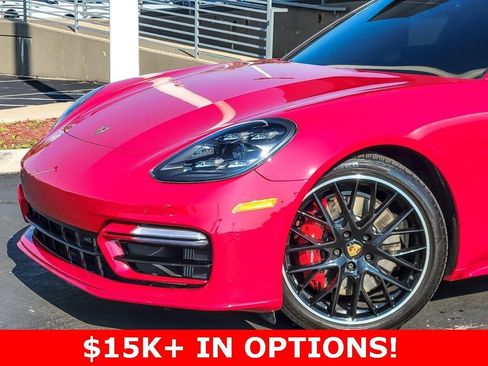 Used 2022 Porsche Panamera GTS image 2
