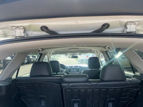 Used 2015 Subaru Outback 2.5i Limited AWD/4WD image 9