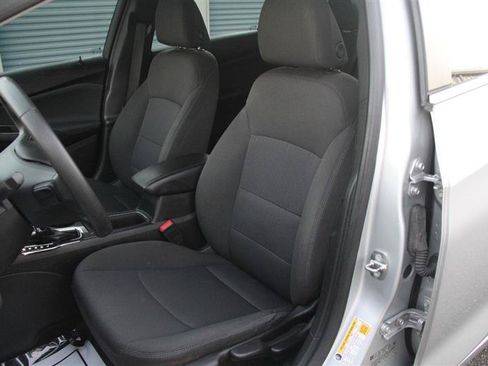 Used 2018 Chevrolet Cruze LT FWD image 23
