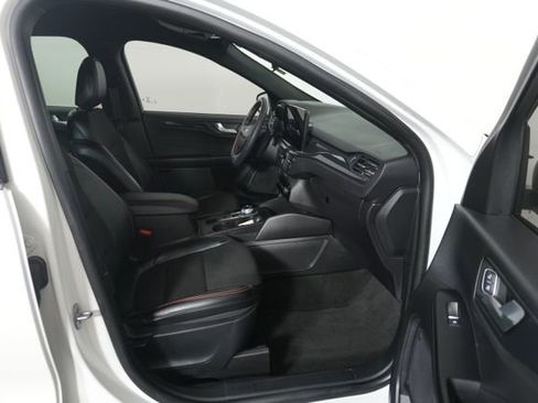 Certified 2025 Ford Escape ST-Line w/ Tech Pack #1 image 31