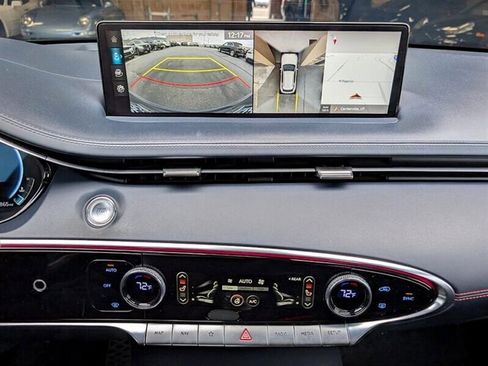 Used 2023 Genesis GV70 2.5T w/ Sport Prestige Package image 23