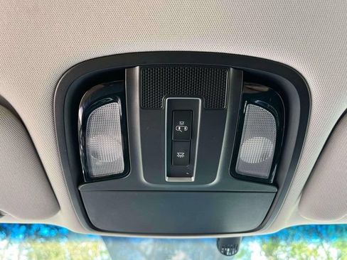 Used 2019 Kia Sorento FWD V6 image 35