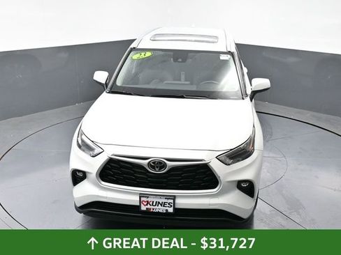 Used 2023 Toyota Highlander XLE FWD image 49