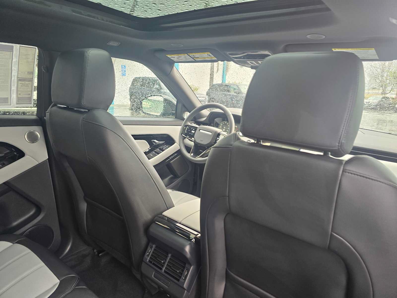 New 2026 Land Rover Range Rover Evoque Dynamic SE AWD/4WD image 15