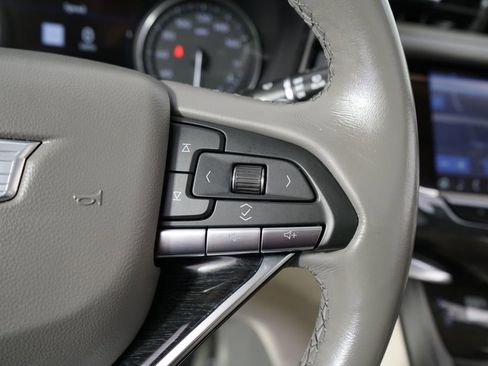 Used 2023 Cadillac XT6 Premium Luxury w/ Technology Package AWD/4WD image 35