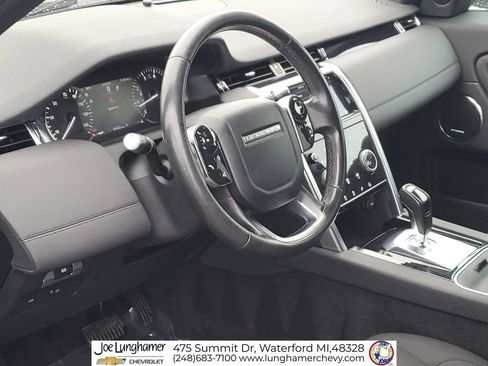 Used 2020 Land Rover Discovery Sport image 10