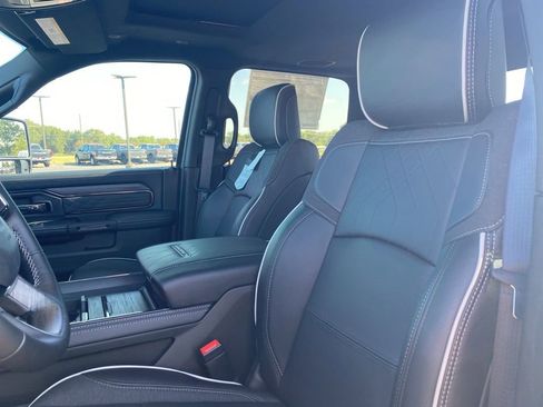 New 2025 RAM 3500 Limited image 13