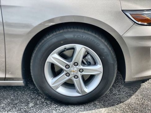 Used 2024 Chevrolet Malibu LT image 24
