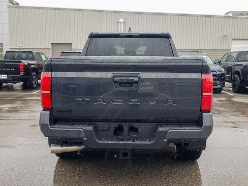 New 2025 Toyota Tacoma TRD Sport image 6