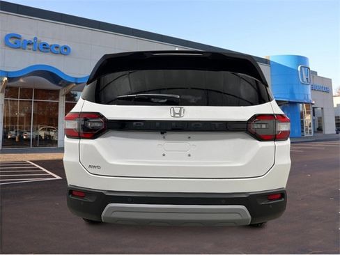 New 2025 Honda Pilot EX-L image 4