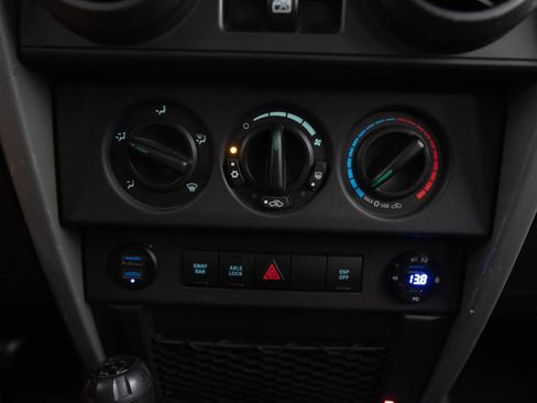 Used 2008 Jeep Wrangler Unlimited Rubicon w/ Dual Top Group AWD/4WD image 36